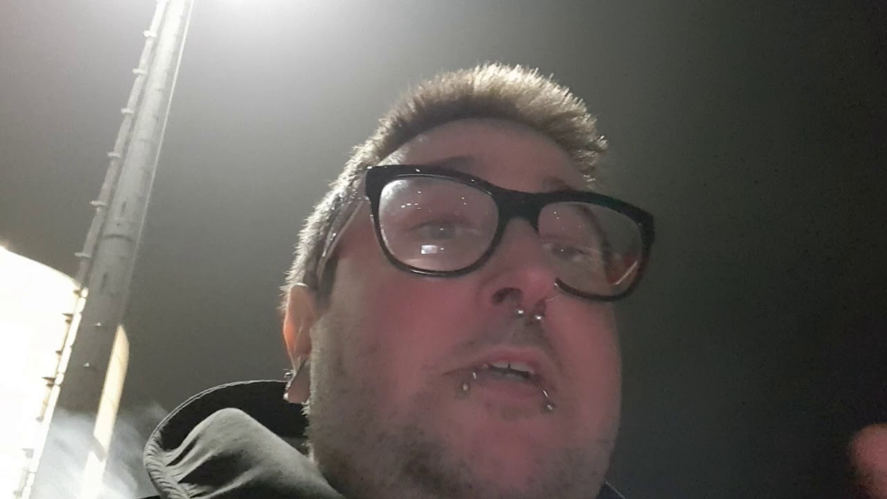 Da Ugo Piazza il barbiere 💈 - Vlog - giorno 01/02/2020 - YouTube