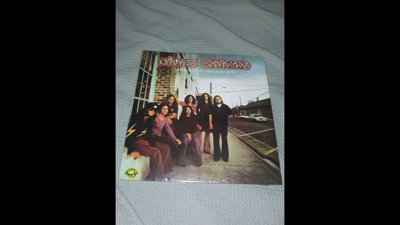 Lynyrd Skynyrd (Vinyl) (PRONOUCED 'LEH 'NEDRD 'SKIN 'NERD) (full