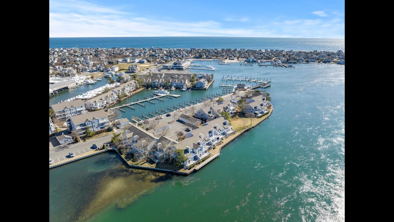 Waterfront Property at the NJ Shore! 18 Bay Point Harbour, Pt. Pleasant