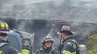 Crews battle early morning house fire in Oregon City