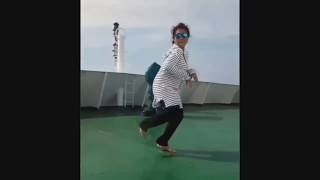 VIRAL ...Bu Susi Menteri KKP, Joget Di Atas Kapal, Lucu banget Keren....