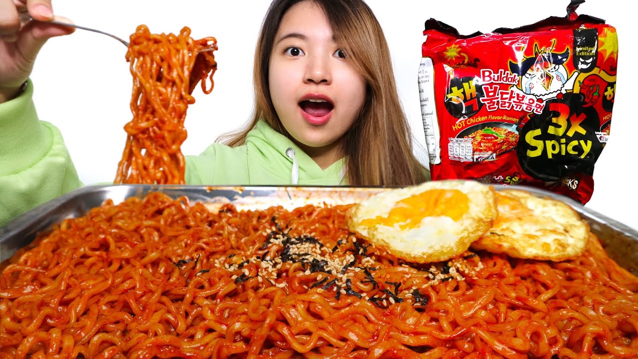 MUKBANG SAMYANG 3X DUA BUNGKUS, DUA TELOR CEPLOK