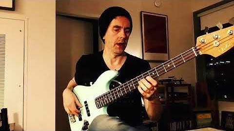 60 Second Bass Lessons- The Lydian Augmented Scale-with legato left hand. Rufus Philpot Bass