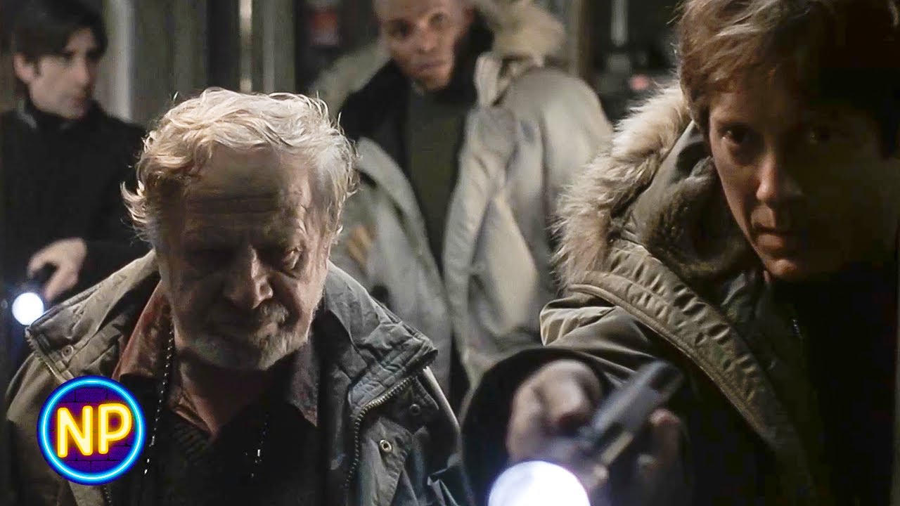 The Alien is Loose in the Compound | Alien Hunter | Now Playing