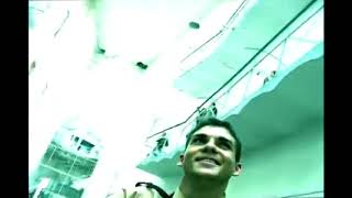 Película Beyond Reanimator....me Mata Un Zombi Tirándome Por La Barandilla