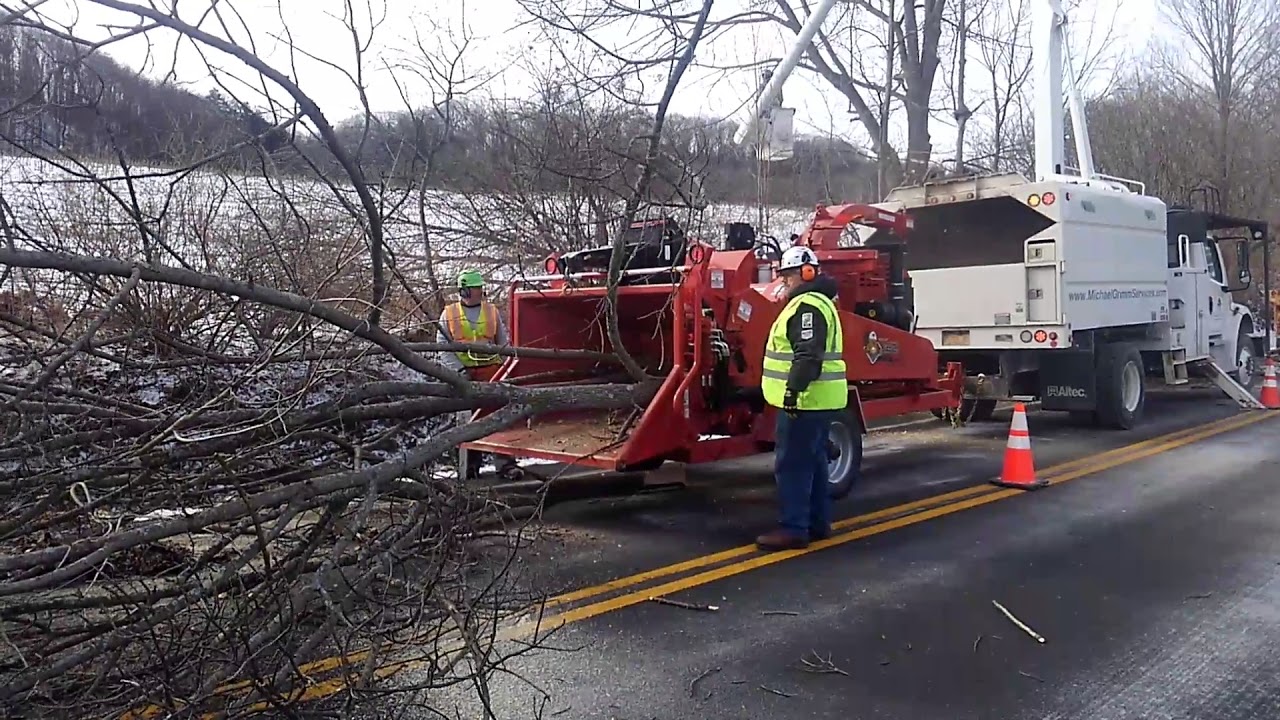 Kleis Equipment Morbark M18R Chipper YouTube