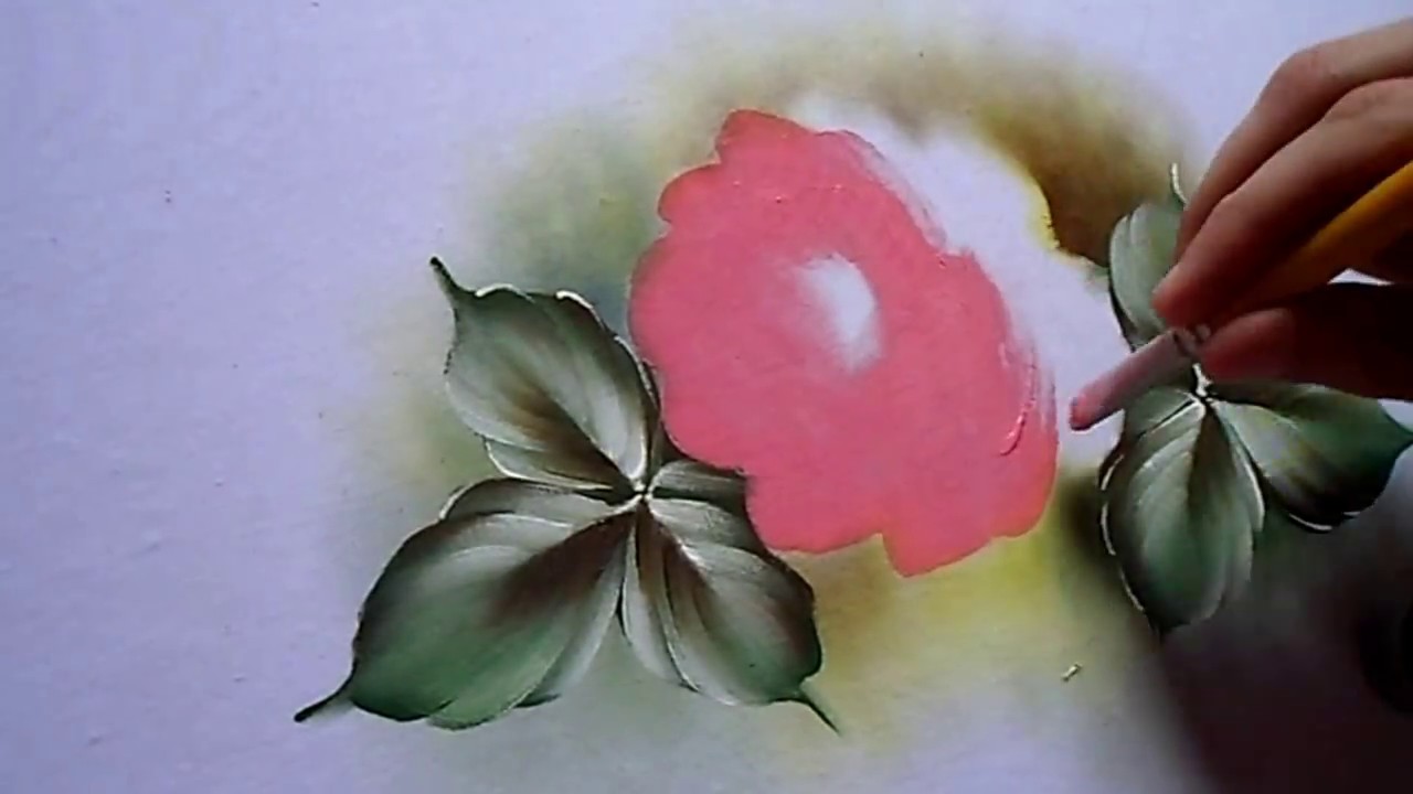 Fábio Souza Nascimento pintando