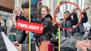 A girl requests her favorite song and we surprise her ❤️ SHE WAS SHOCKED 😱
