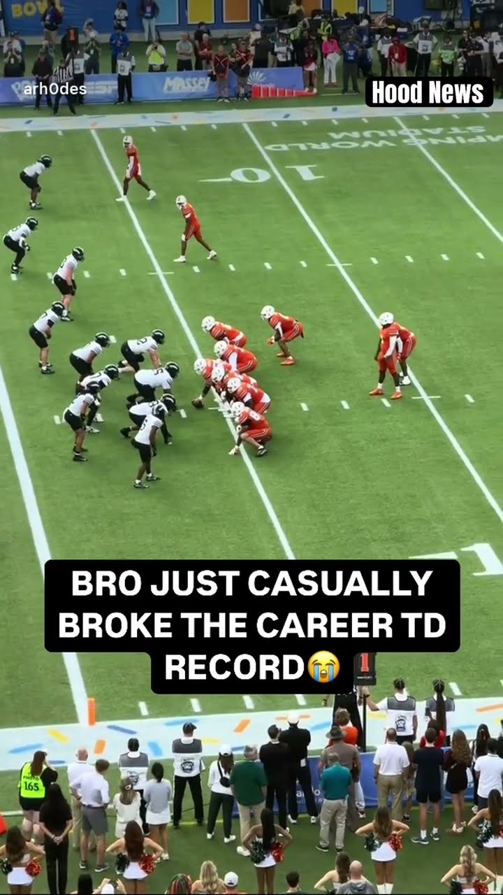 He’s a casual #hoodnews #camward #miamihurricanes #football #sports #collegefootball #omg #how #wow