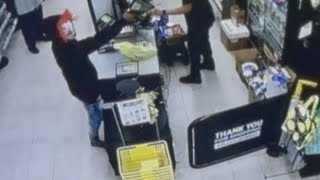 Clown-masked gunman robs Dollar General in Ville Platte