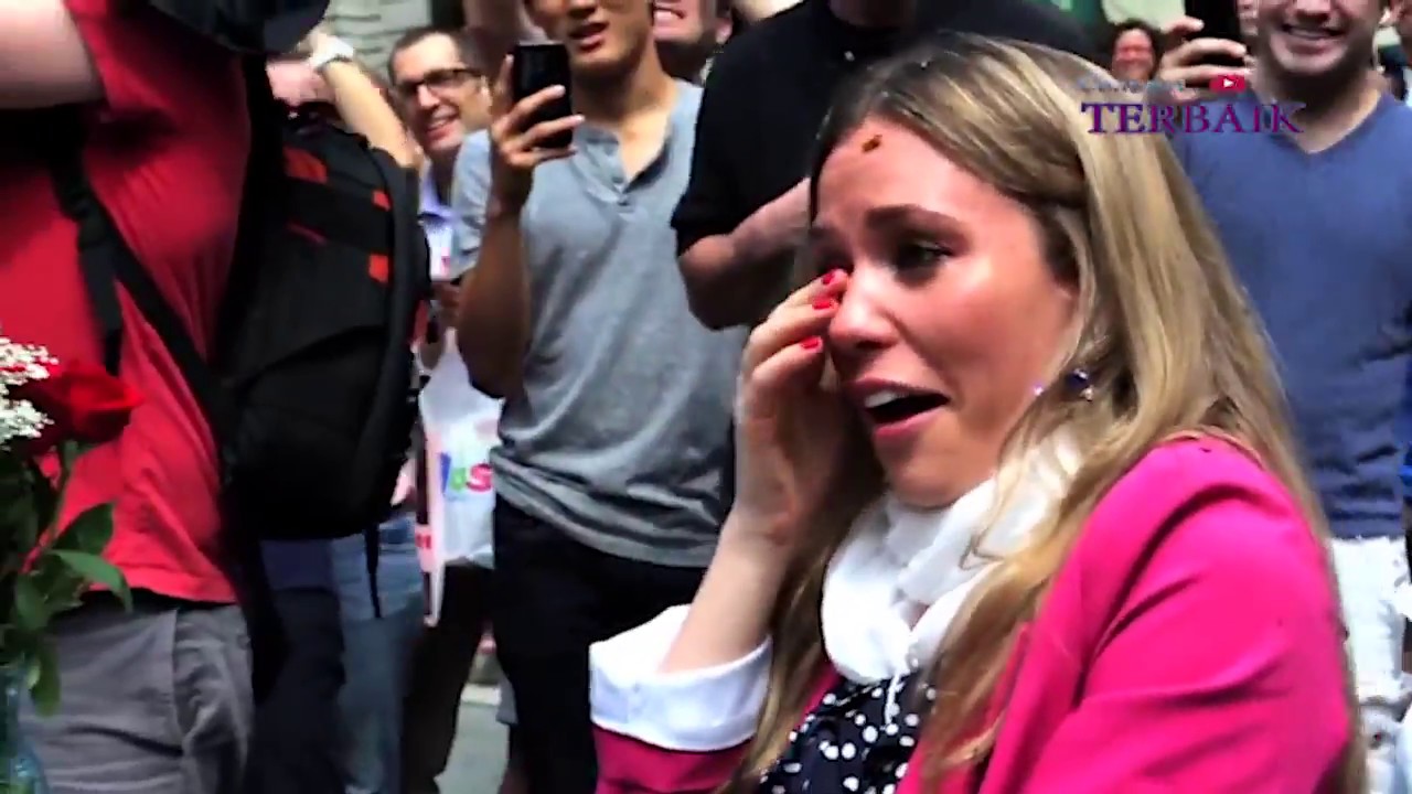 5 lamaran paling romantis dengan Flashmob