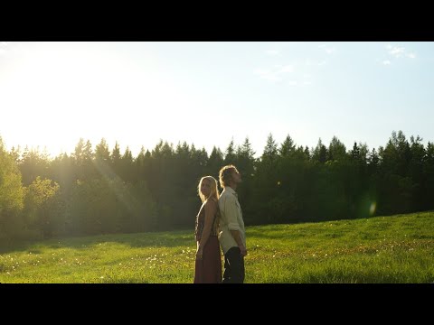 Kim Churchill & Emily Brimlow - Reflecting (Official Music Video) bekijken op YouTube