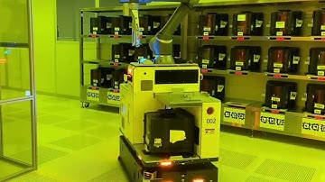 Semiconductor AMR, The AMR did not drop any wafer Box. Www.gyrobot.com