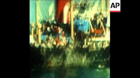 SYND 28 12 78 VIETNAM REFUGEE SHIP HUEY FONG HAVING SUPPLIES PUT ON BOARD - DayDayNews