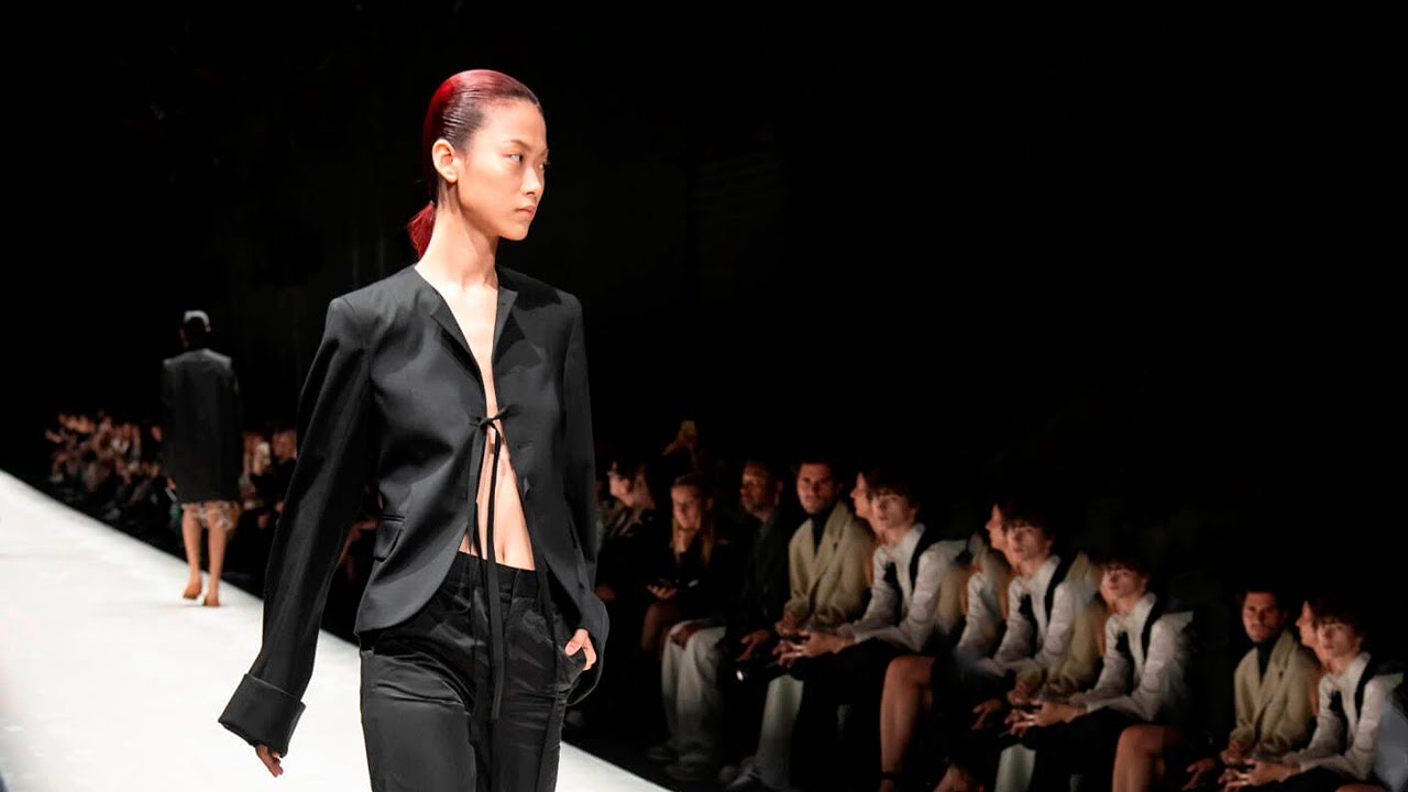 【関税&送料込み】Mm6 Maison Margiela Dancers MM6 Maison Margiela | Spring Summer 2024 | Full Show - YouTube