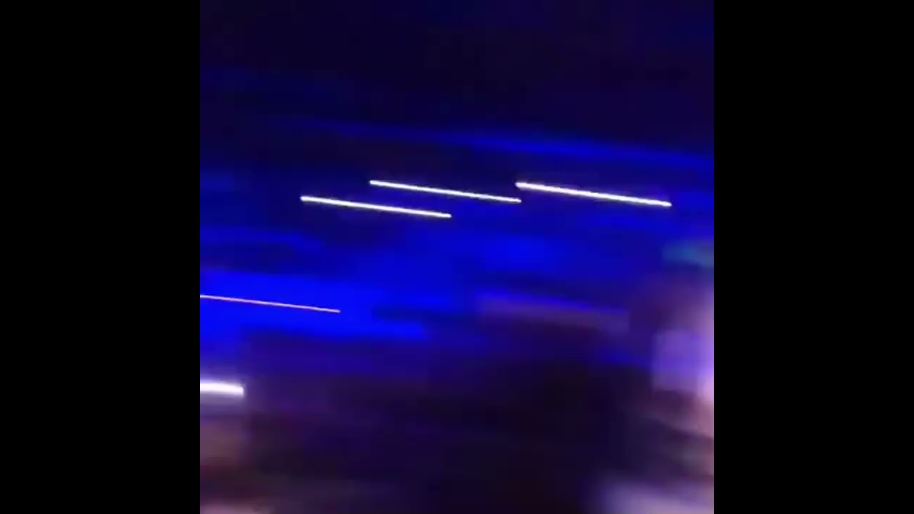 Stan Twitter: Miley Cyrus recording a fight between her fans while at a concert