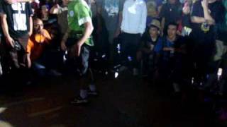Tells 1 (Groundzero Crew) VS. Lilou (Pokemon Crew) 2009 Cypher Battle France