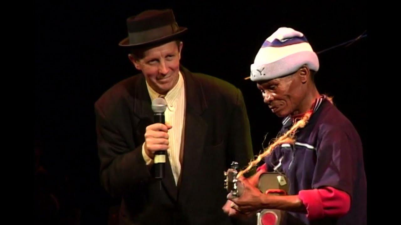 Karoo Kitaar Blues | Antie Maak Oop Jou Deur | Tokas Lodewyk & David Kramer (Live Performance) Karoo Kitaar Blues | Antie Maak Oop Jou Deur | Tokas Lodewyk & David Kramer (Live Performance)