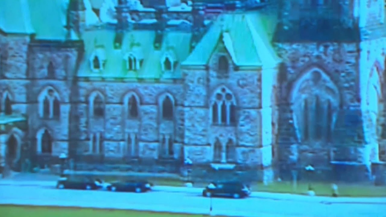 Canada Gunman Running Into Parliament: Raw Video | NBC News
