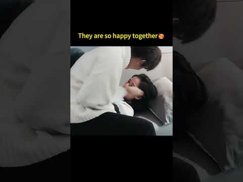 سعادتي لاتوصف معك  ولاعة وأميرة   