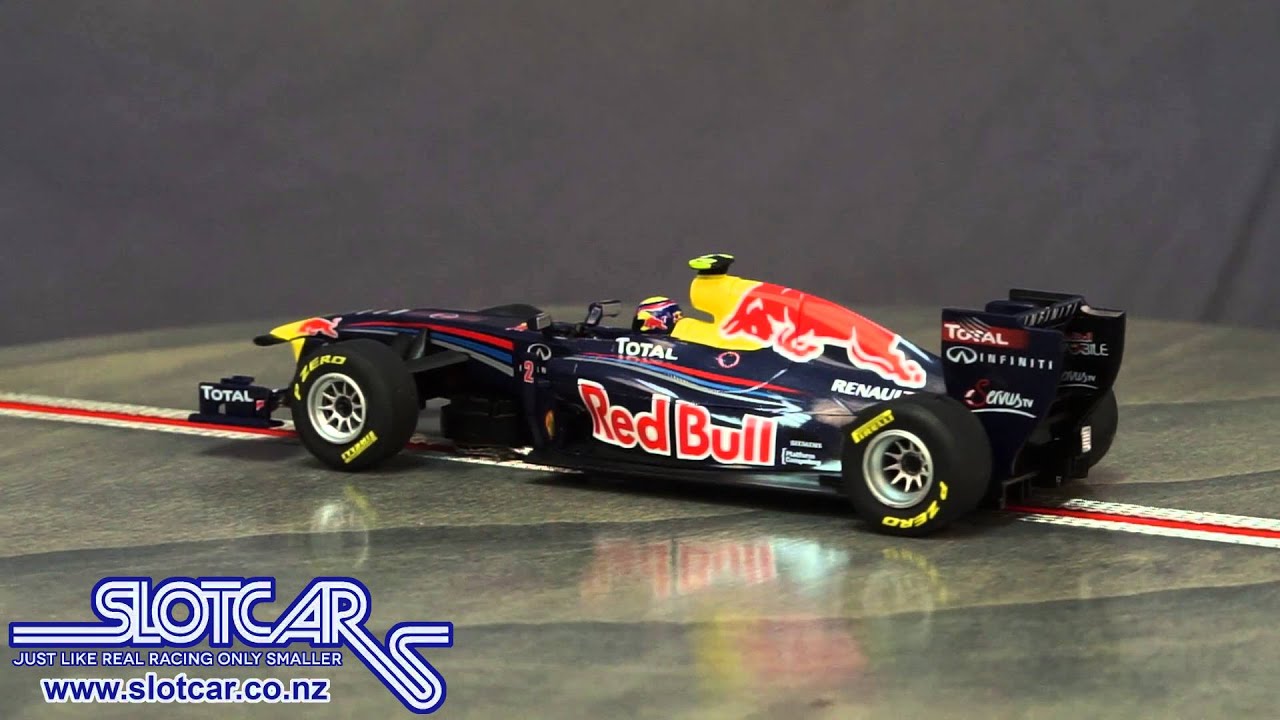 27420 Carrera Evolution Slot Car Red Bull RB7 F1 2011 Webber 2 Slotcar -  YouTube