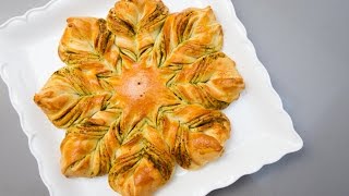 Pull apart bread is always a crowd pleaser. there's something so fun
about all your friends and family tearing sharing loaf of bread. this
specific rec...