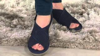 silbar mezcla Usual Clarks Artisan Suede Perforated Wedges - Clarene Award on QVC - YouTube