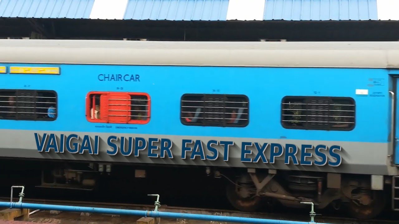 12636 Vaigai Superfast Express at Dindigul