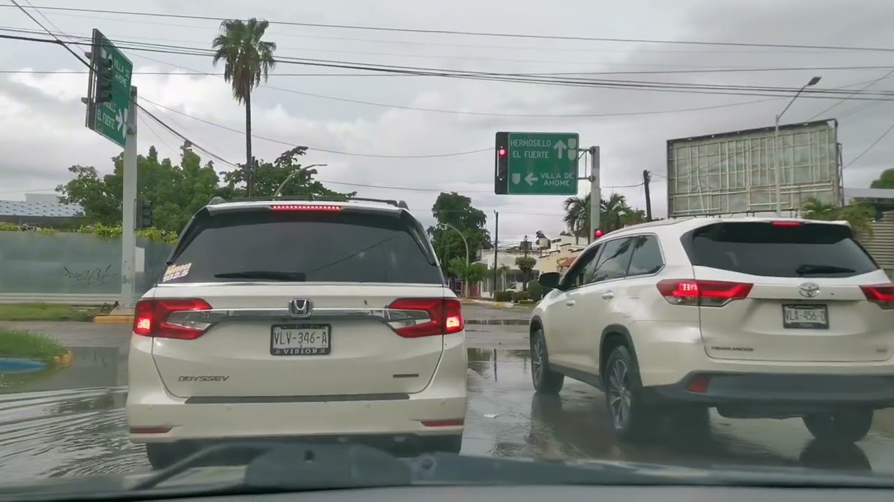 Calles inundadas en los Mochis Sinaloa por la tormenta lorena