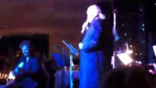 Oguz Abadan Orkestrası ve Demis Roussos