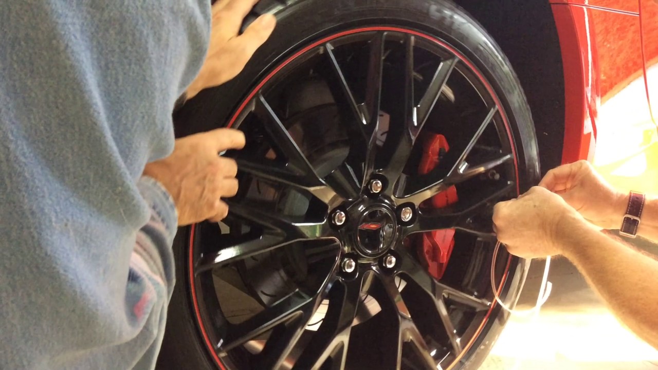 Installing Rimstripes in the Groove of a Z06 Wheel