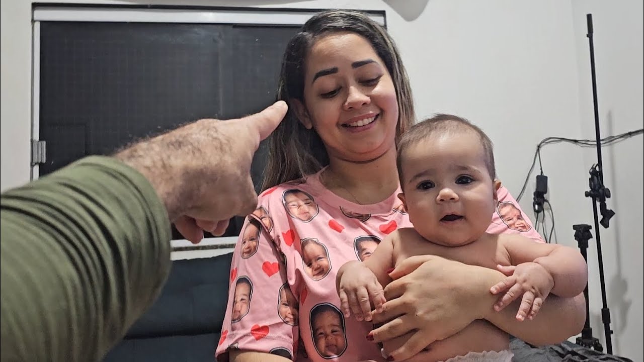 A mãe carrega por 9 meses,  para depois passar por isso.  🤷🏻‍♂️ kkkkkkkkkkkkkkkkkkkkk