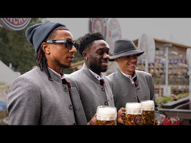 FC Bayern at Oktoberfest 2025 🥳🍻🥨 - YouTube