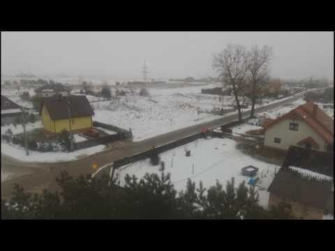 Parrot Bebop 2 flying in the fog