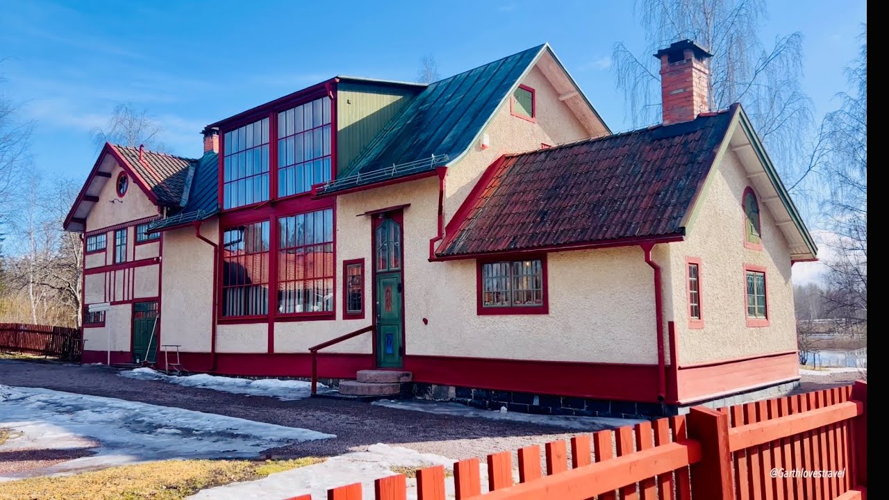 The most CREATIVE!, charming, shocking, masterpiece of a house I have ever been to in 