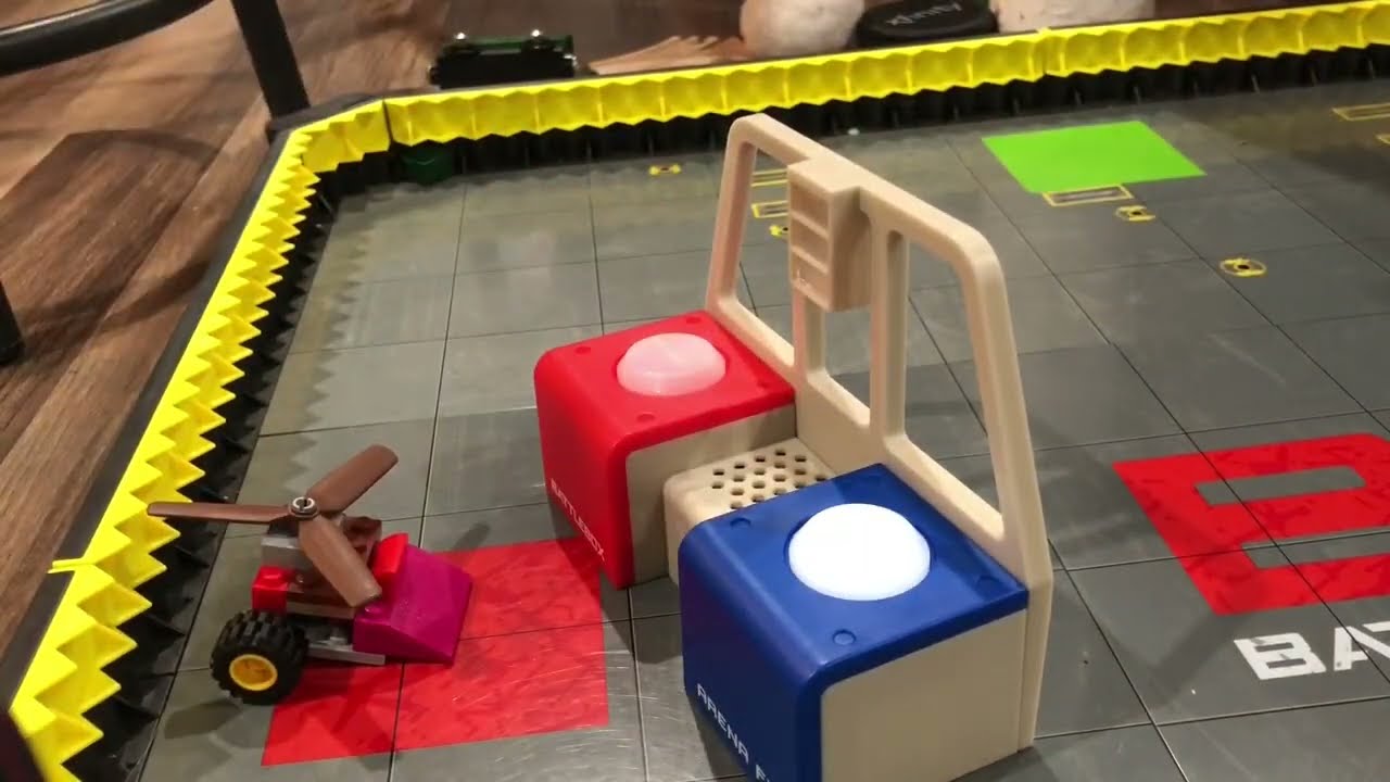 Lego BattleBots. Season 1 Episode 1