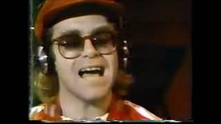 Elton John - Mama Can't Buy You Love (video)