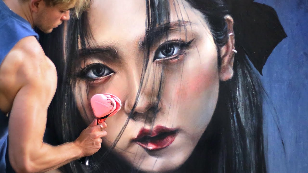 I painted Blackpink's Jisoo with nothing but a lightstick - YouTube