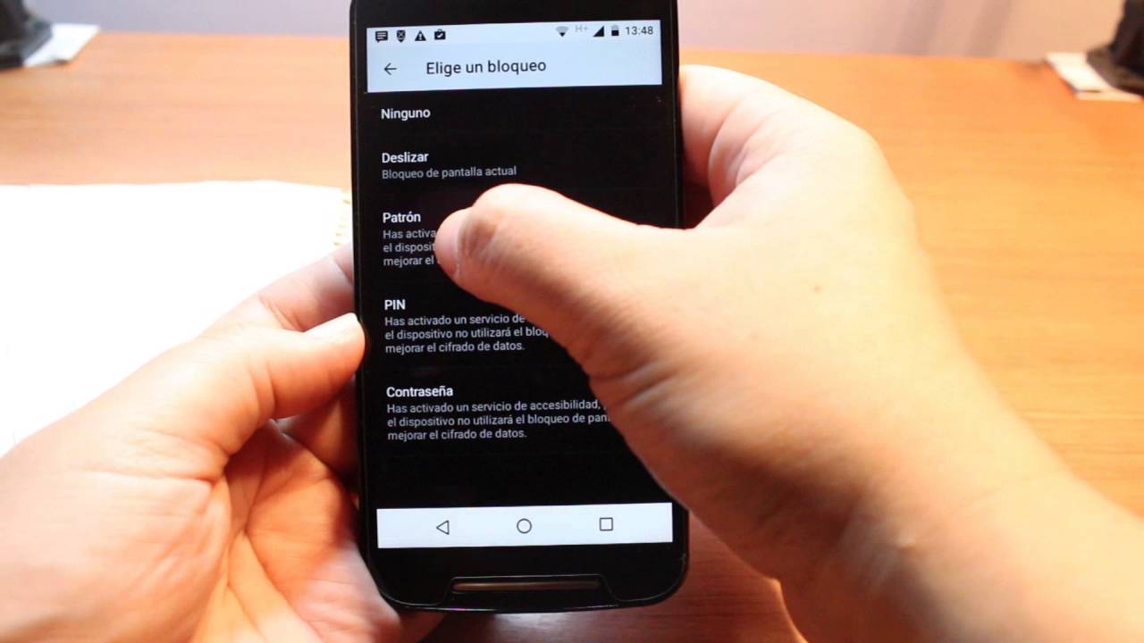 Como bloquear tu Moto G primera y segunda generacion - YouTube