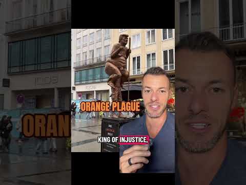 Video Naked Trump Statue Unveiled at EU Parliament
