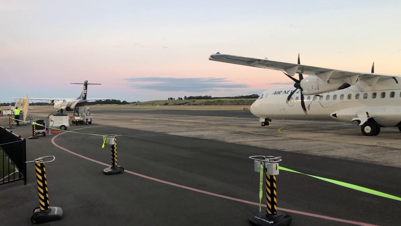 AirNZ ATR76 ZK-MVQ Night Taxi!