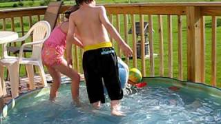 Fun in the Pool 2010 004.AVI