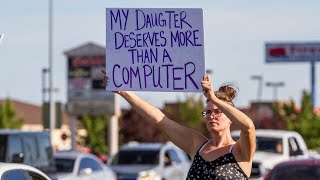 ‘Open Our Schools’ protest draws Tri-Cities parents, teachers hours before virtual classes begin