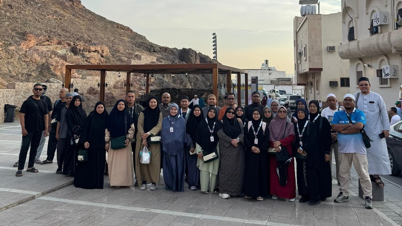 MAKIN MERIAH DI MASJID FAKH DAN GUA MAHARIS - JUALAN MACAM2