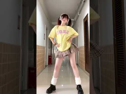 Asian Chinese girl miniskirt school uniform skirt miniskirt beauty showing long legs