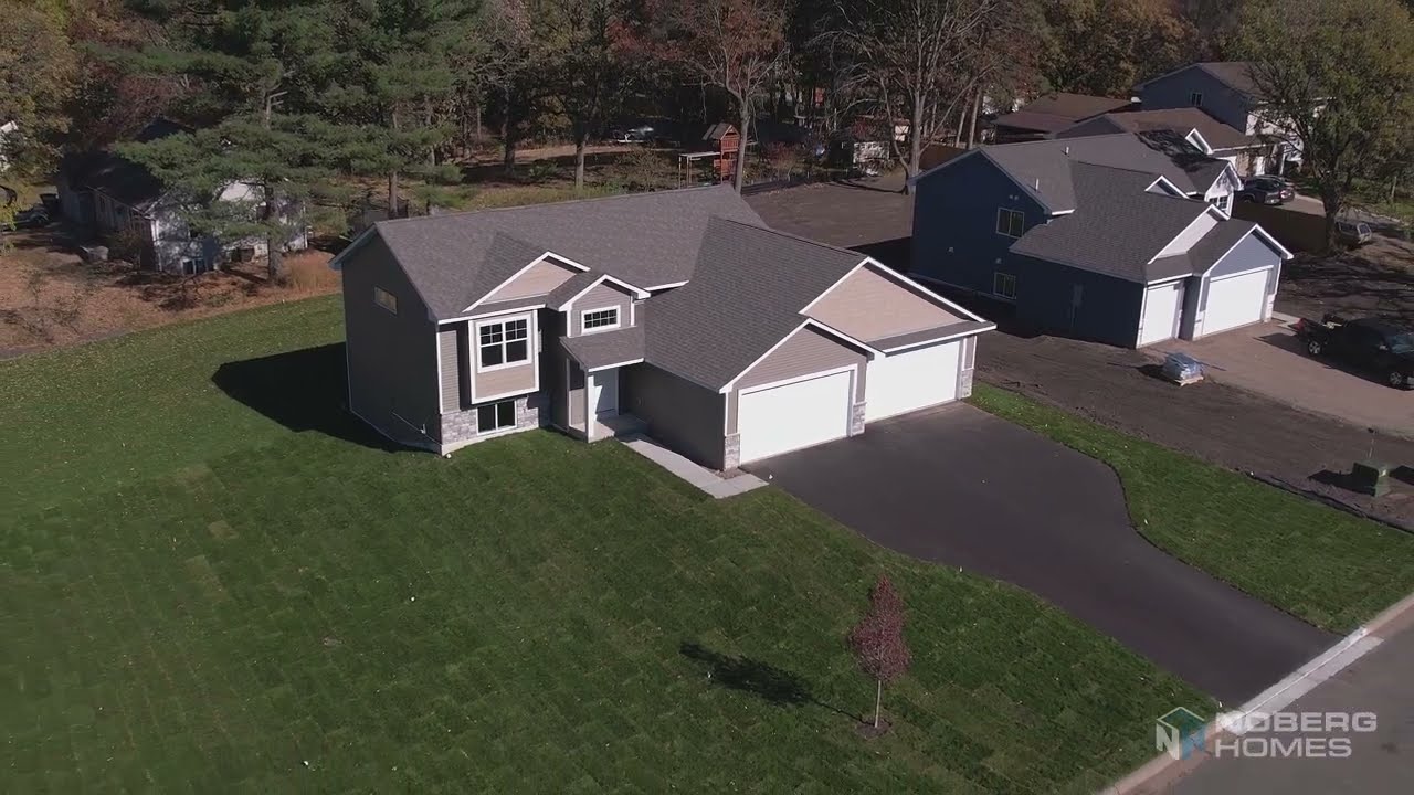 Noberg Homes // Split-Level Home // "The Augusta"