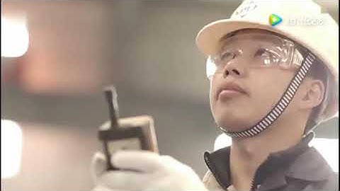 Thin-walled containers with high speed injection moulding machine manufacture