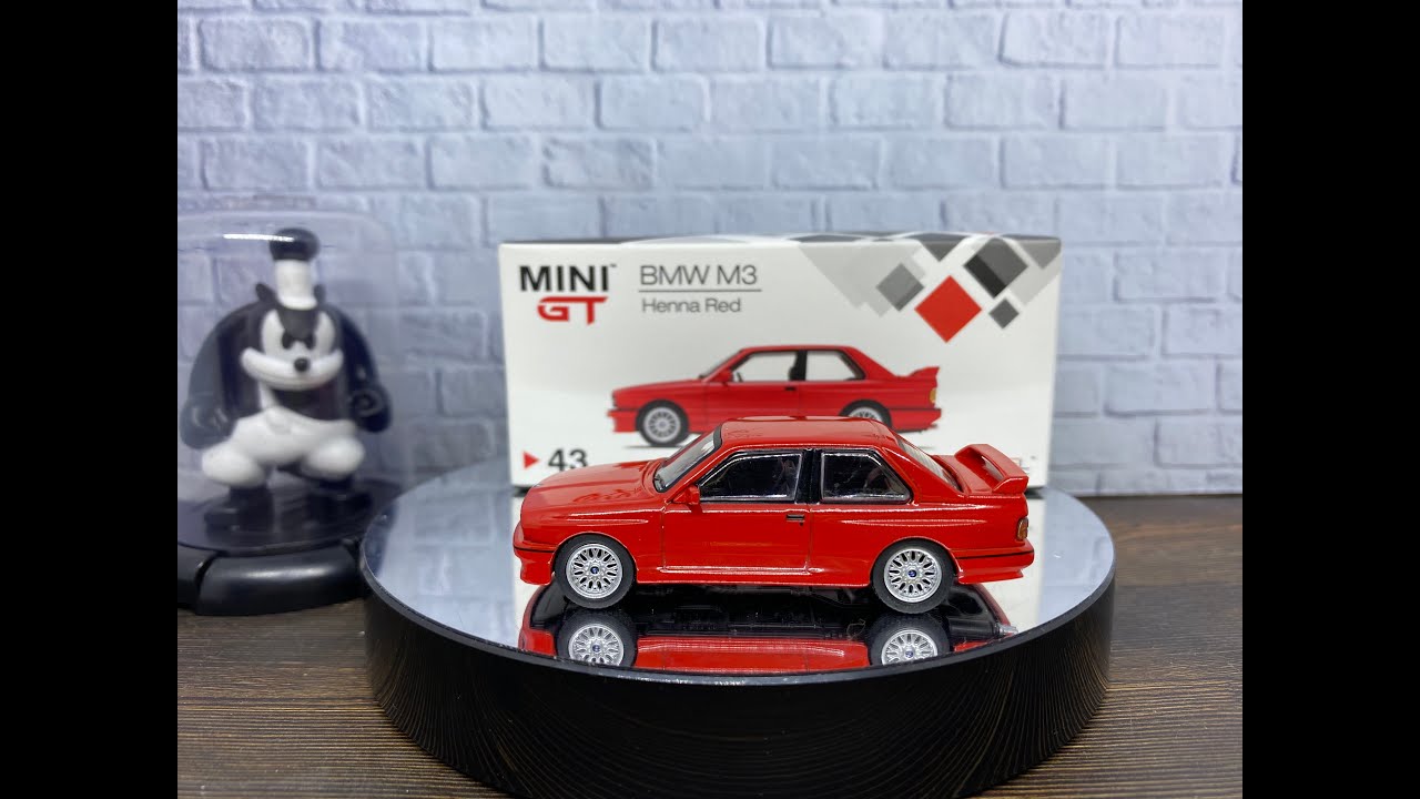 ミニカー MINI GT  M3 Henna Red 43 MINI GT 1:64 Overseas Box Edition BMW M3 Henna Red Review - YouTube