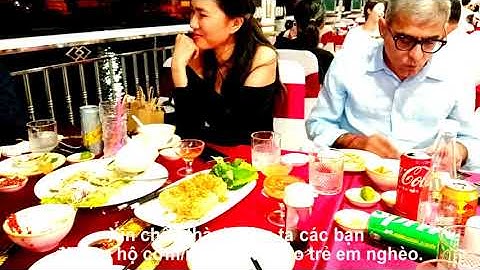 29 Vietnam : Taking a cruise on the Saigon River to celebrate Rajan