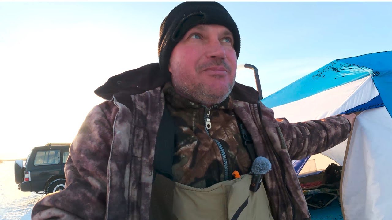 ТАЙНОЕ МЕСТО: Нашли путь по льду туда, где рыба ещё не видела людей.